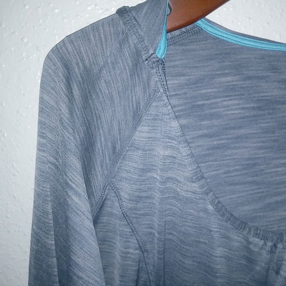 Champion L Hoodie Pullover Athletic Top in Heathered Gray Blue - Picture 3 of 7